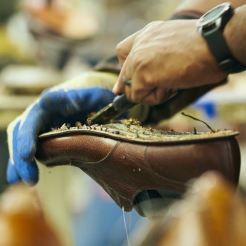 Allen Edmonds craftsperson in the Port Washington Studio