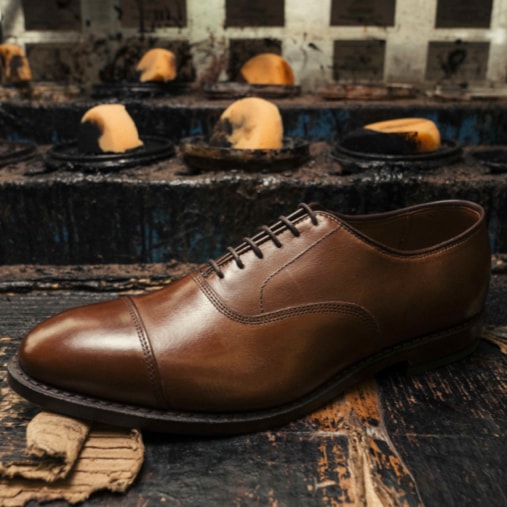 Allen Edmonds craftsperson in the Port Washington Studio