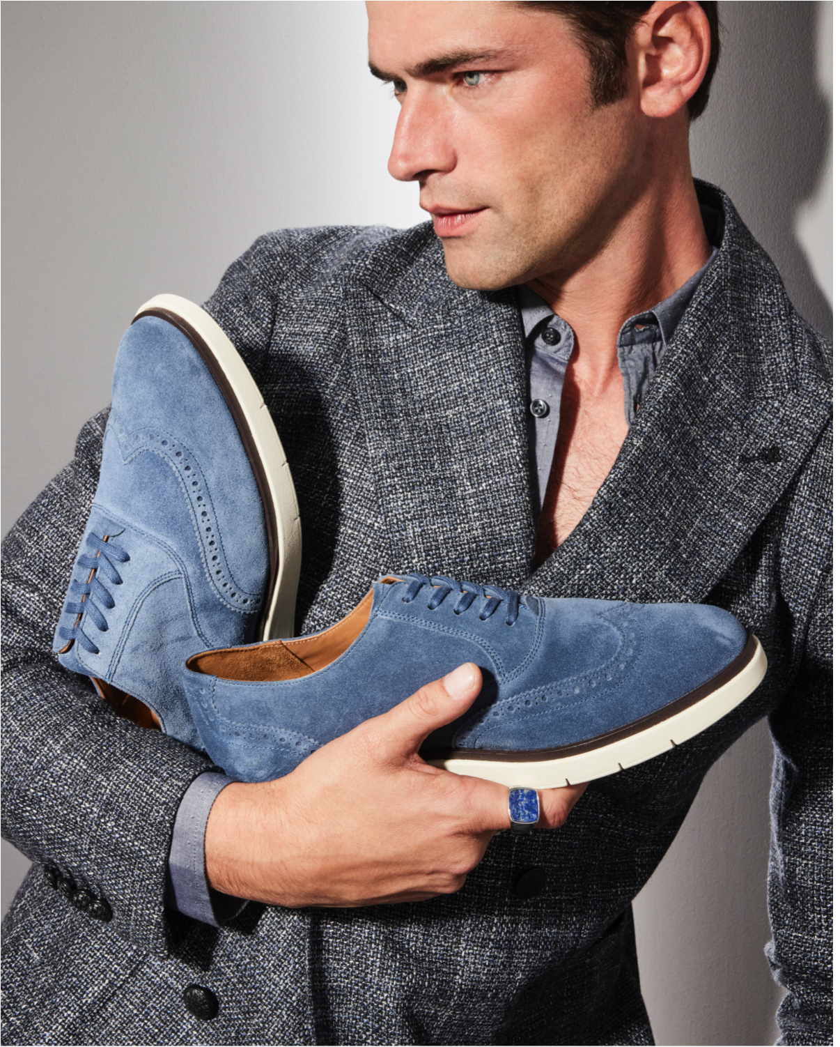 Carson Hybrid Wingtip in blue suede