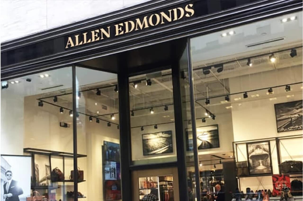 A modern Allen Edmonds storefront