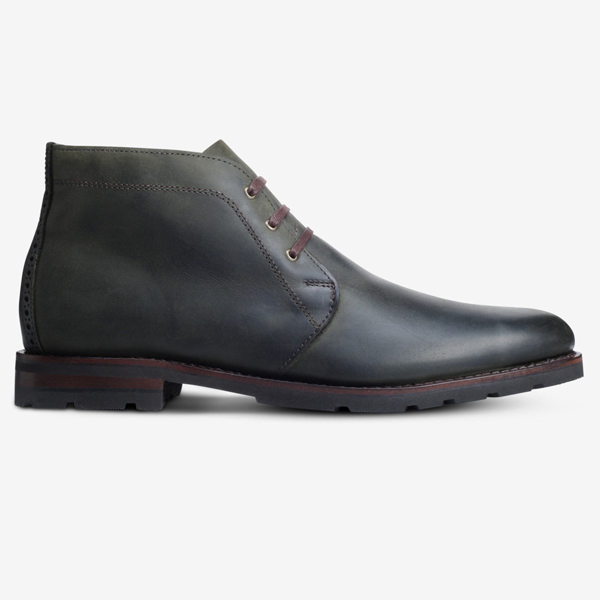 venture weatherproof chukka boot
