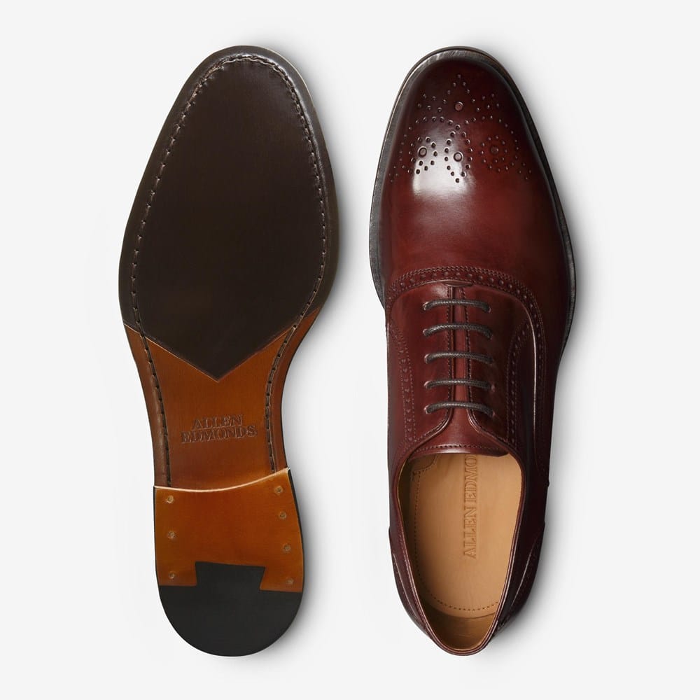 Siena Medallion Oxford Dress Shoe | Men display picture 1