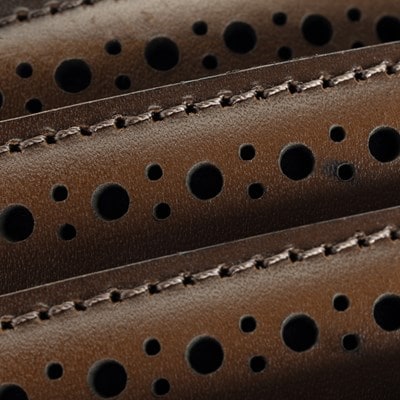 Men's Dress & Casual Belts | Allen Edmonds