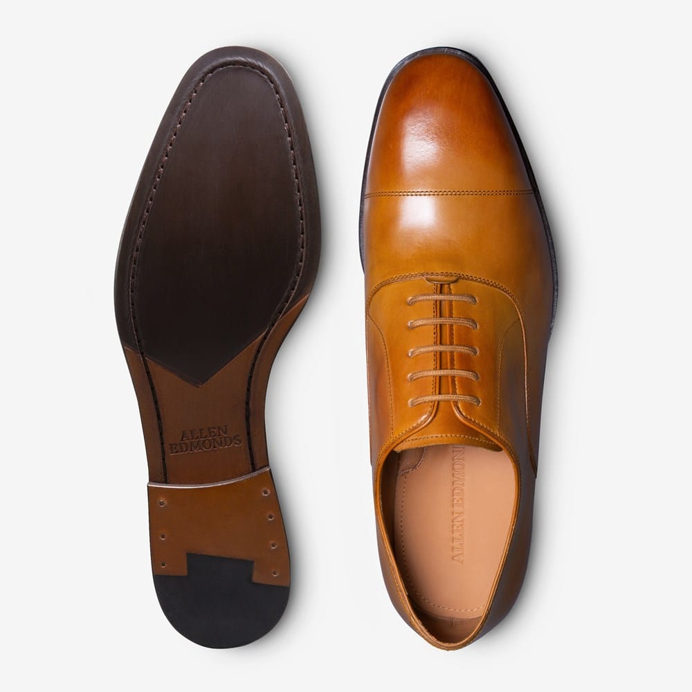 Factory Second Siena Cap-stitch Oxford Dress Shoe | Men display picture 1
