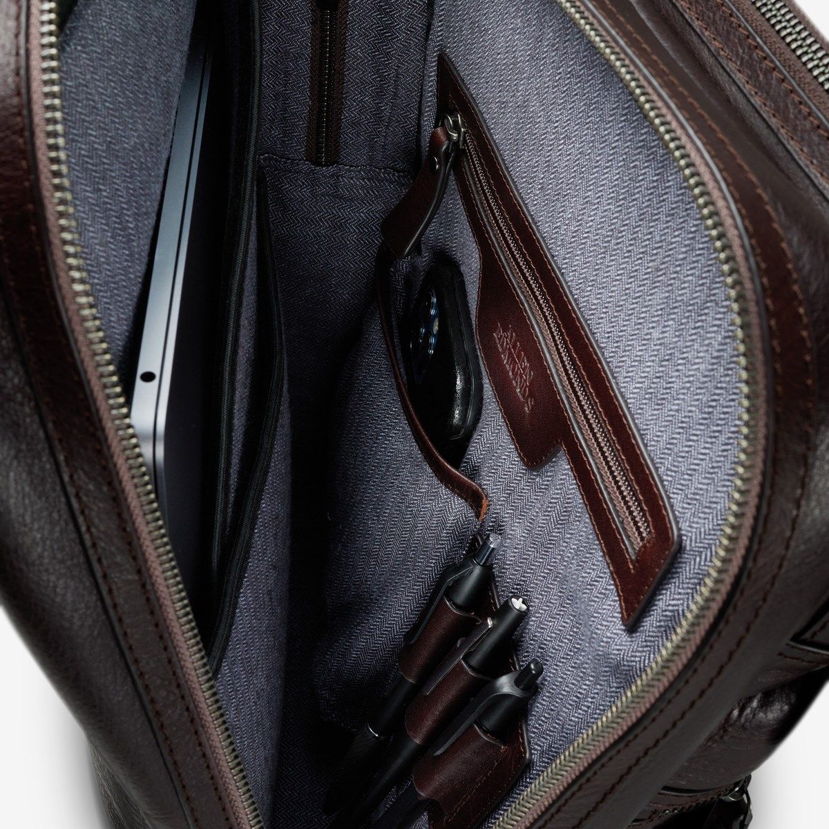 17 laptop cycling backpack Velocity