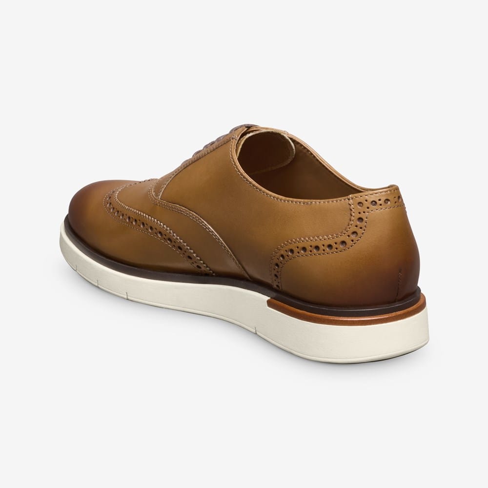 Carson Lace-up Hybrid Wingtip Oxford | Men's Casual | Allen Edmonds