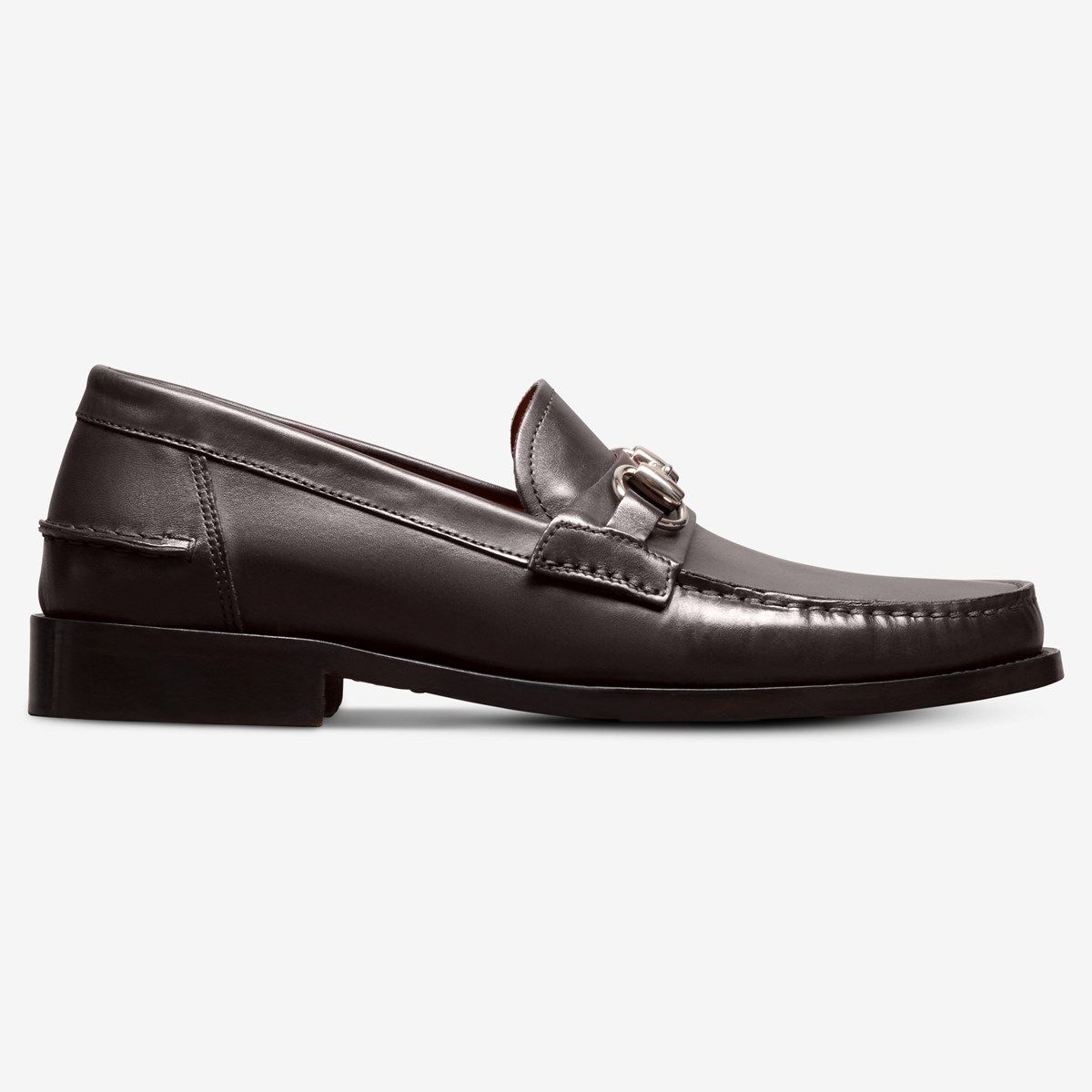 black dress with burgundy shoes You Have Enough Black ShoesHere's Why We Prefer Burgundy